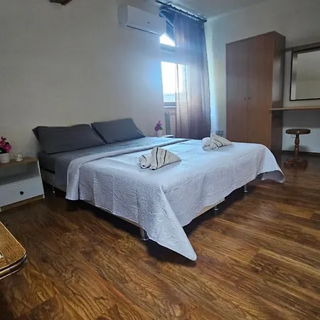 Apartman Idolina *